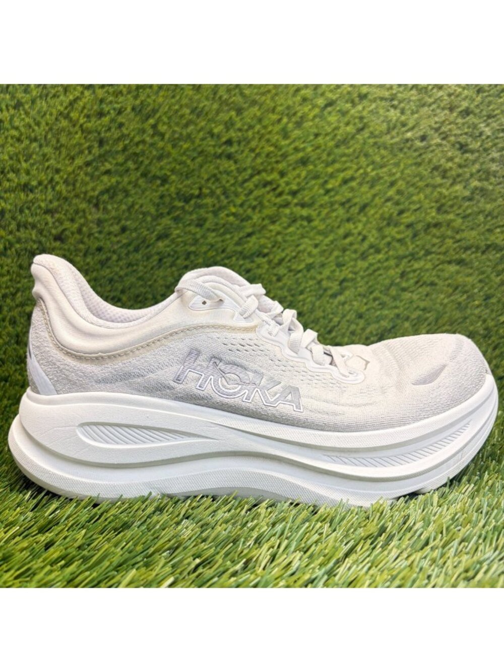 Hoka One One Bondi 9 Womens Size 8.5EE White Athletic Running Shoes Sneakers